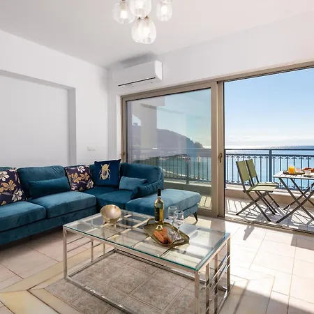 Artoria 1 Groundfloor Apartament Charaki