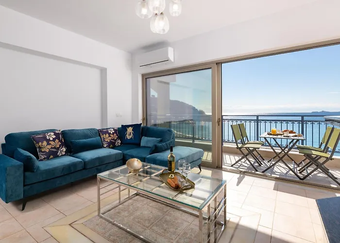 Artoria 1 Groundfloor Apartment Charaki